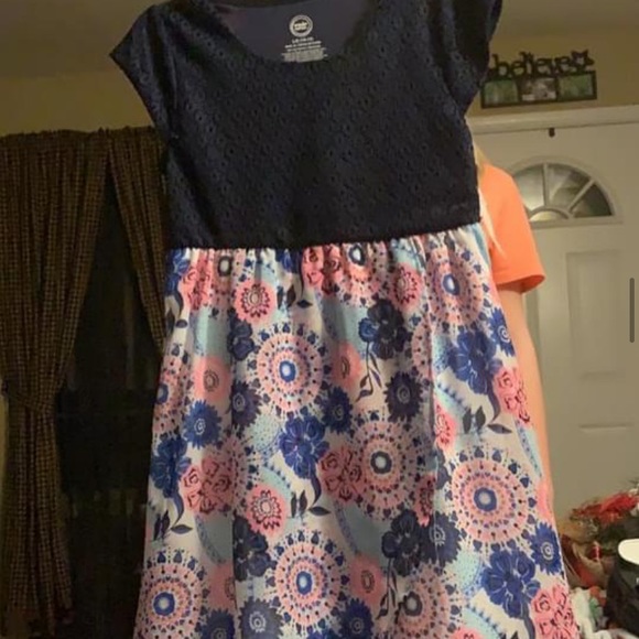 Kids clothes - Picture 12 of 15